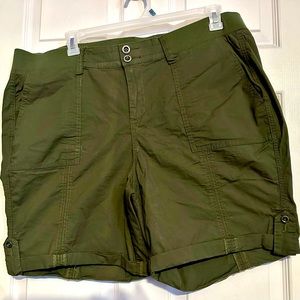Torrid Woman’s Khaki Shorts size 20